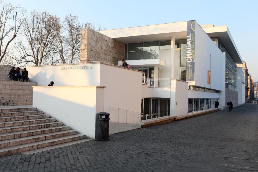 Domus Ara Pacis *