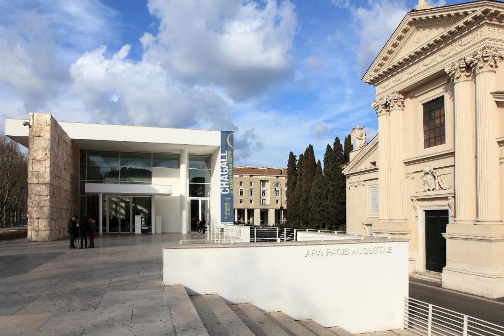 Domus Ara Pacis *