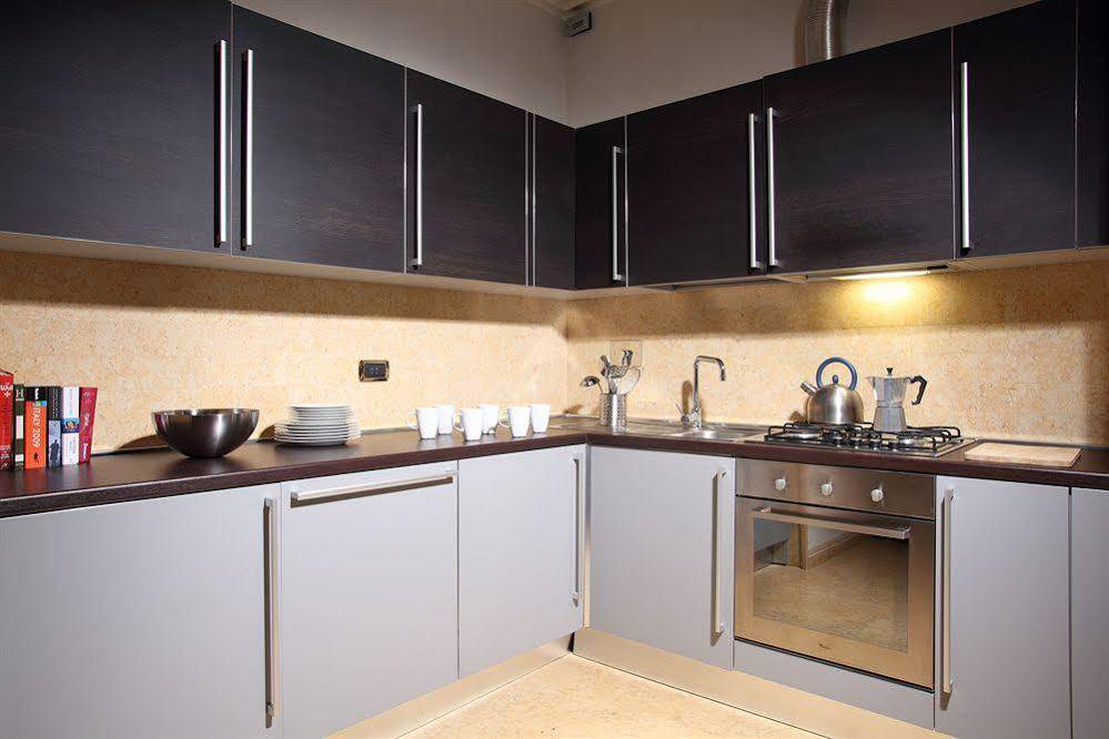 Apartment Dimora Storica Palazzo Marescalchi Belli Rom