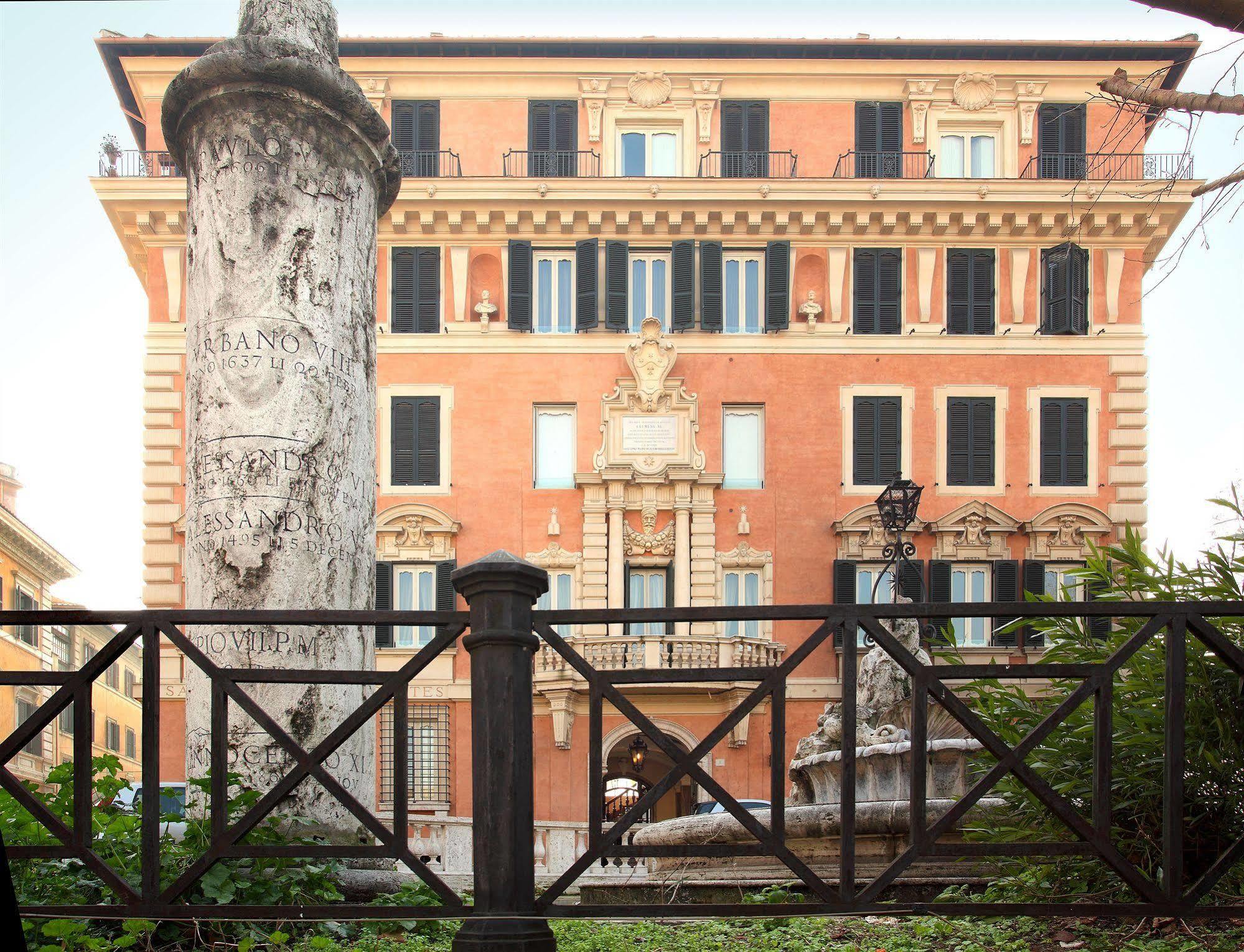 Domus Ara Pacis * Roma