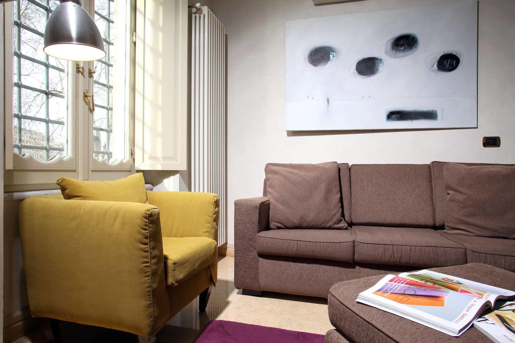 Apartment Dimora Storica Palazzo Marescalchi Belli Rom